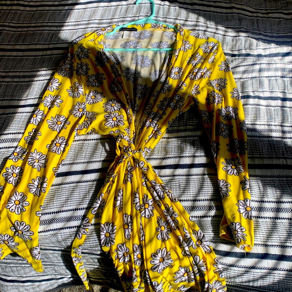 Robe yellow
